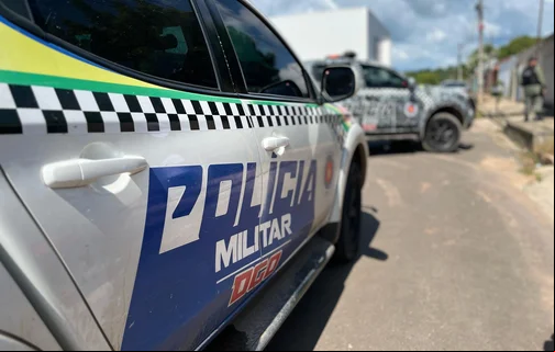 Equipes da Polícia Militar no local